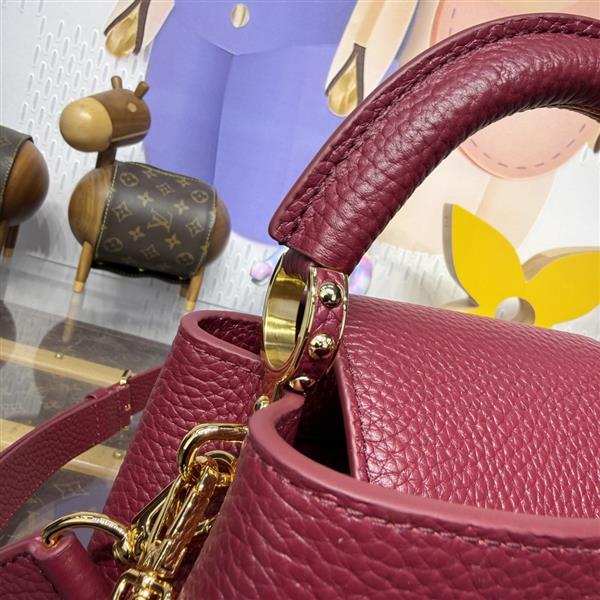 2026120185551372 270